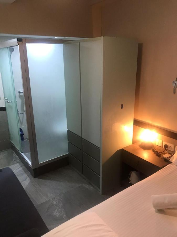 Island Inn Цзюлун Экстерьер фото