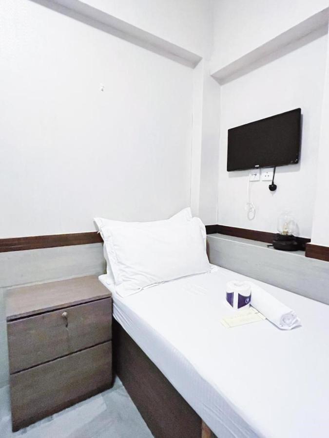 Island Inn Цзюлун Экстерьер фото